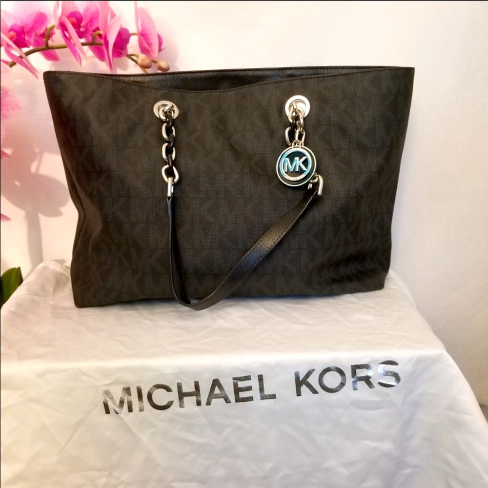 Michael Kors Jet Set Tote 🥰HOST PICK 🥰